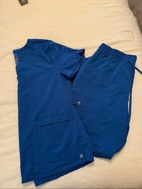 Cherokee Womens Royal Blue Elastic-Waist Scrub Joggers and Shirt